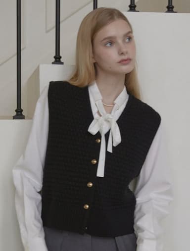 Tweed Goldish Knit Vest - Black